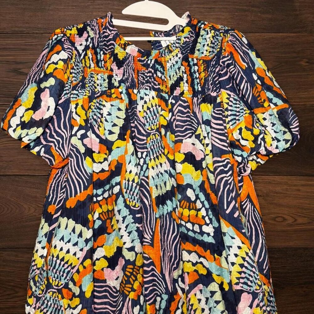 TCEC Small Multicolor Abstract Floral Smocked Puff Sleeve Lined Blouse